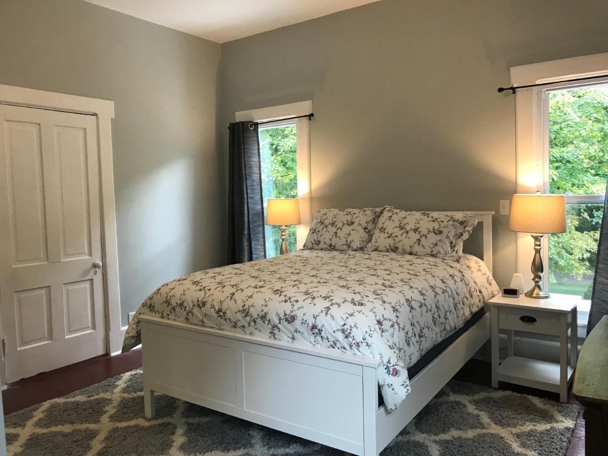 The Rogan House Bed and Breakfast Gambier Esterno foto