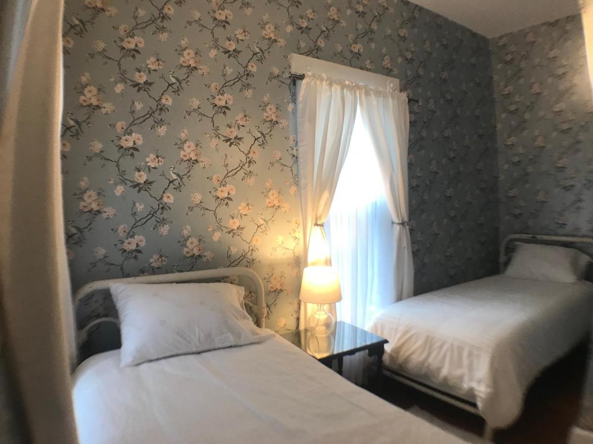The Rogan House Bed and Breakfast Gambier Esterno foto